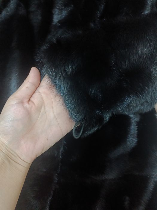 Продам норковую шубу