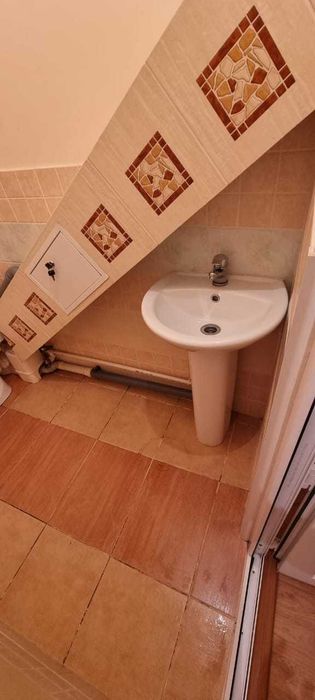 Продаётся цокольный этаж в элитном доме по улице Есет Батыра