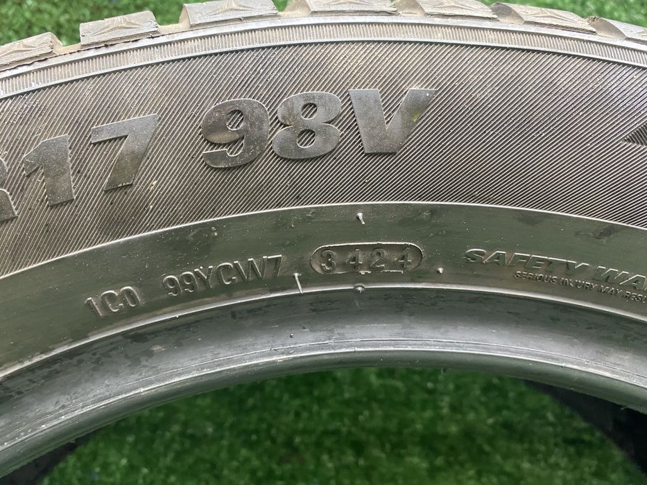 Set 2 anvelope iarna Kumho WinterCraft wp52 215 55 R17 98V 7,4mm 3424