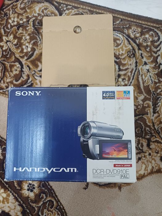 Продам видео камеру Сони