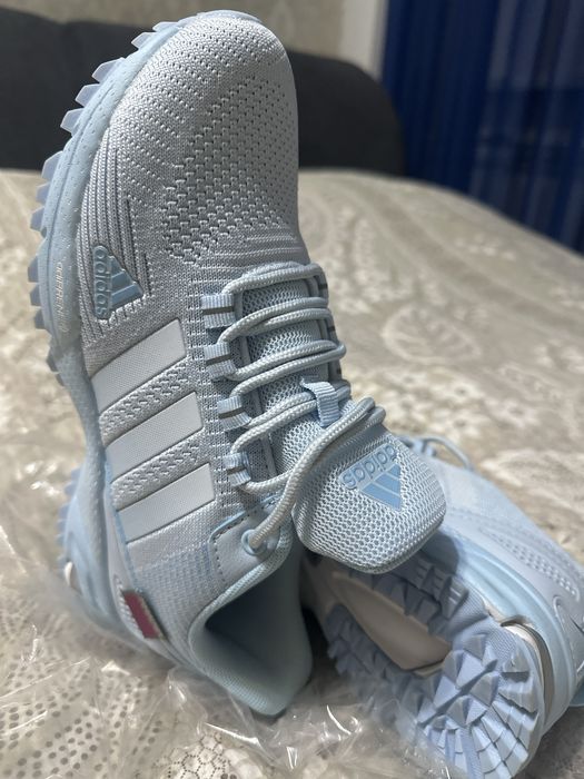 кроссовки женские