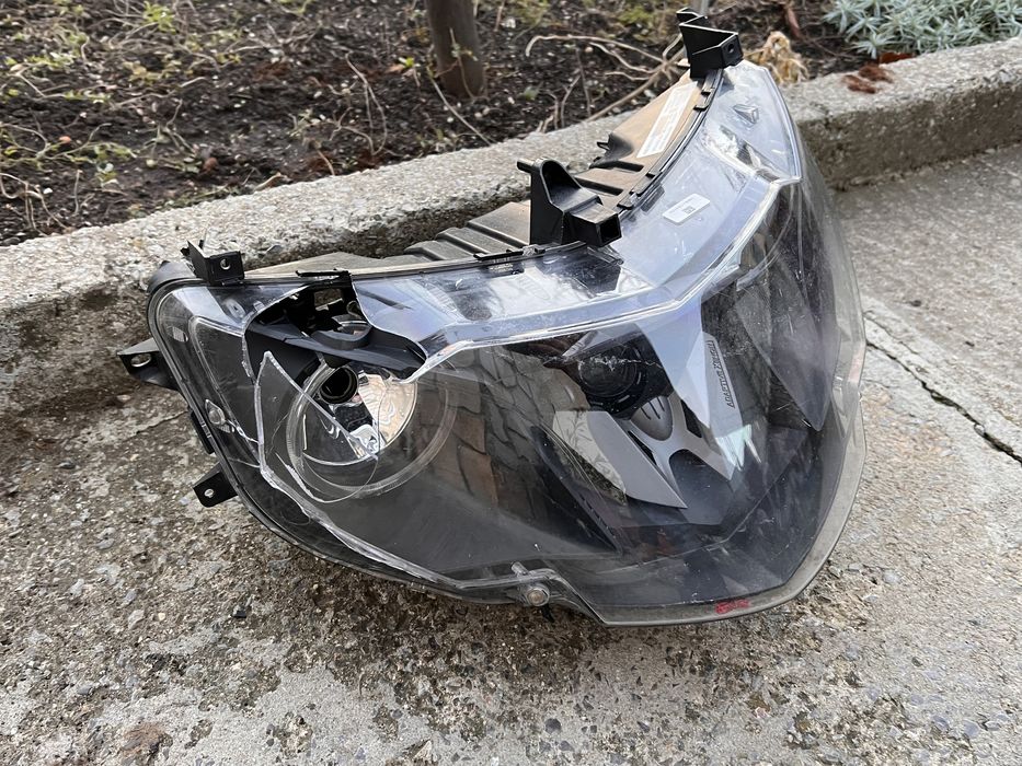 Фар за Bmw K48 Xenon /Бмв К48 Ксенон