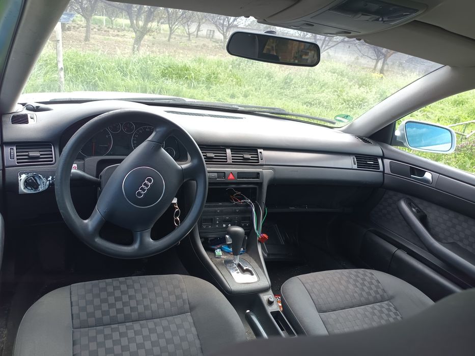 Продавам audi a6 c5 2.4 бензин на части