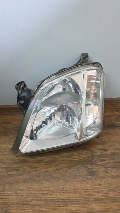 Ляв фар за Opel Meriva / Опел Мерива 2005г.