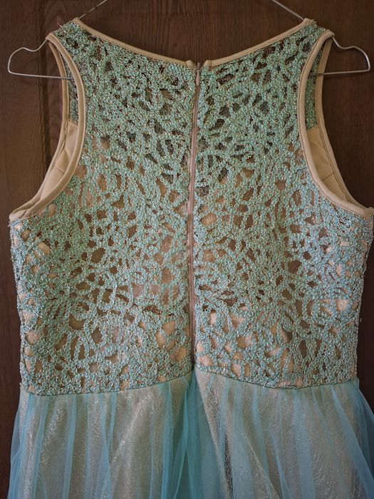 Rochie ocazie, turcoaz, din tiul, lungime 160 cm, purtata o singura data