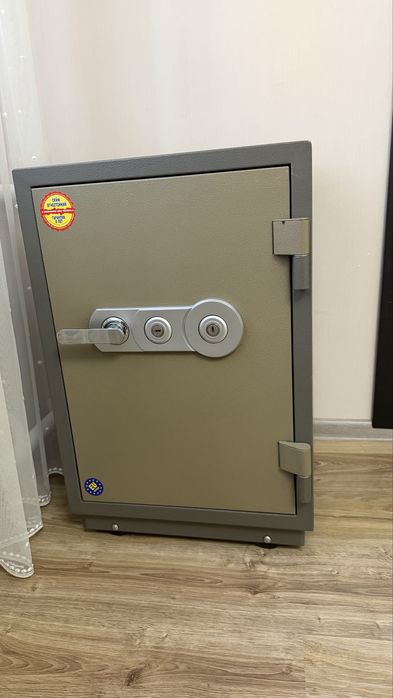 Продам сейф 250 тысяч