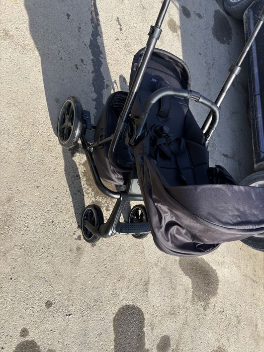 Продам каляску бренда Easywalker