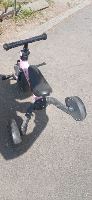Bicicleta cu 3 rosti pt fetite