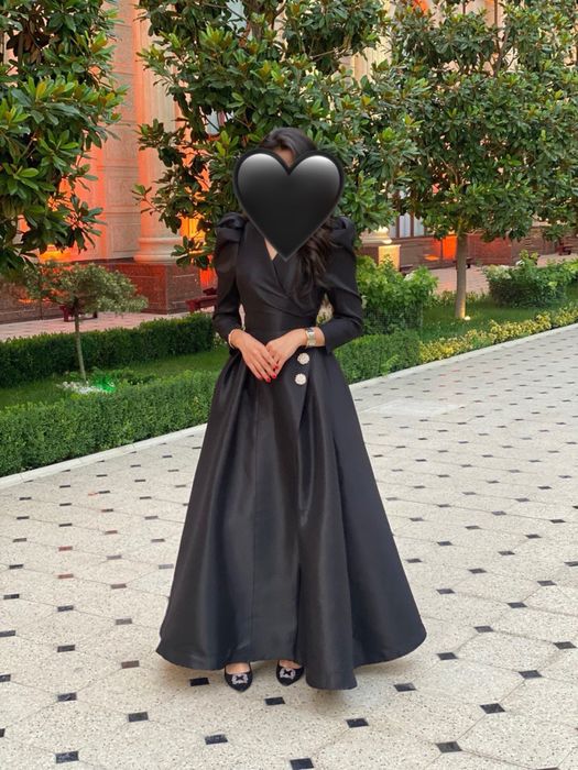 Платье вечерне в отличном состоянии