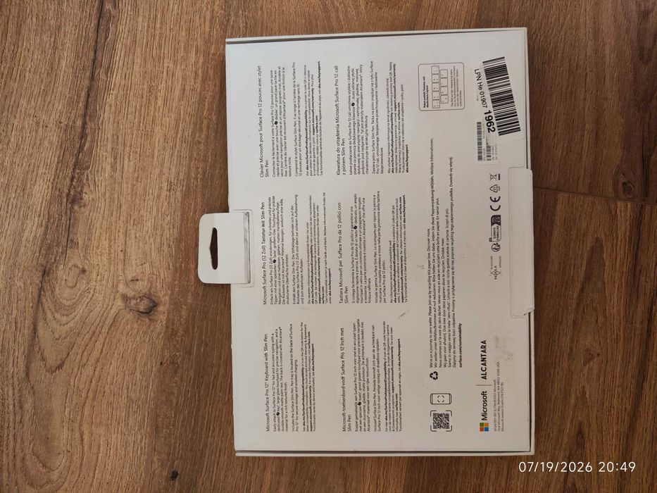 Microsoft Surface Pro 12″ Keyboard със Slim Pen – пълен комплект