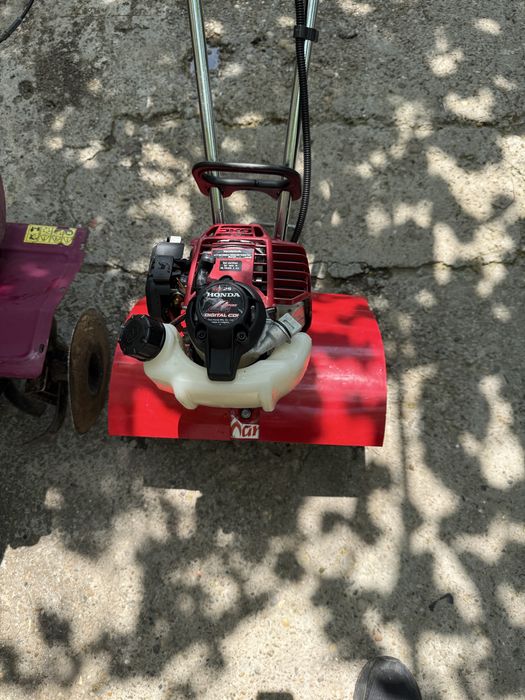 Lama zapada moto.  Stivuitor atv tractorase motosape masina tuns iarba