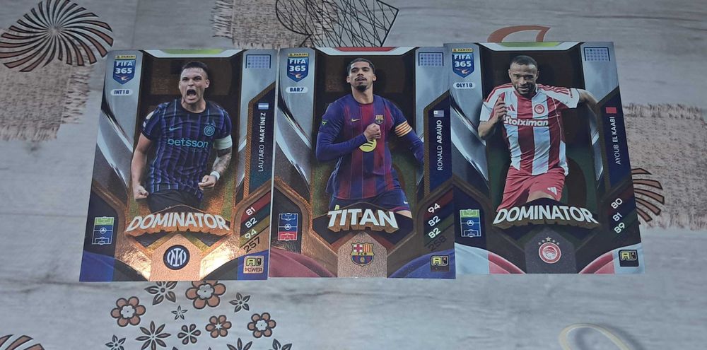 Редки футболни карти Panini FIFA 365 - Dominator и Titan