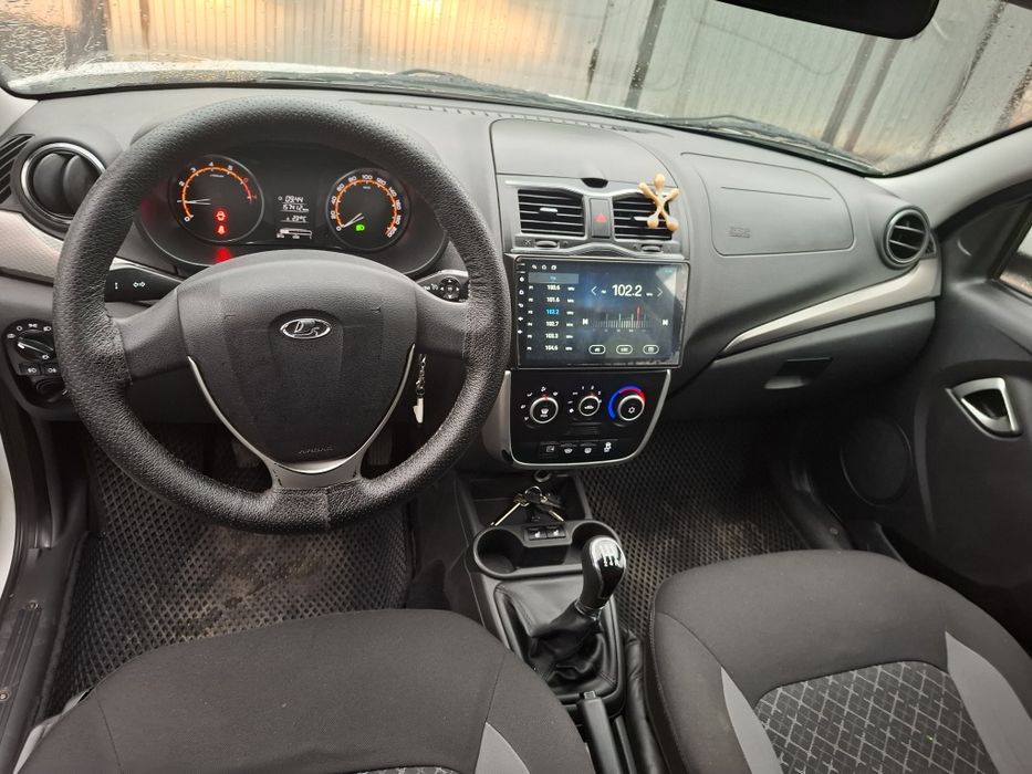 Лада Грант Эфел 2019г