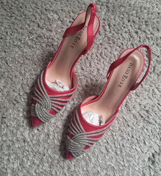 Pantofi eleganți de dama