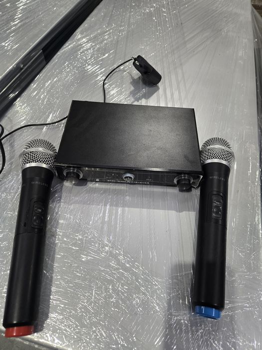 Безжични микрофони – 2 броя + приемник | Караоке / Събития