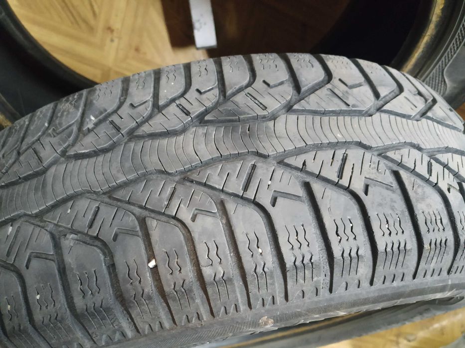 Автомобилни зимни гуми KLEBER 185/65/15 - в 2 бр.