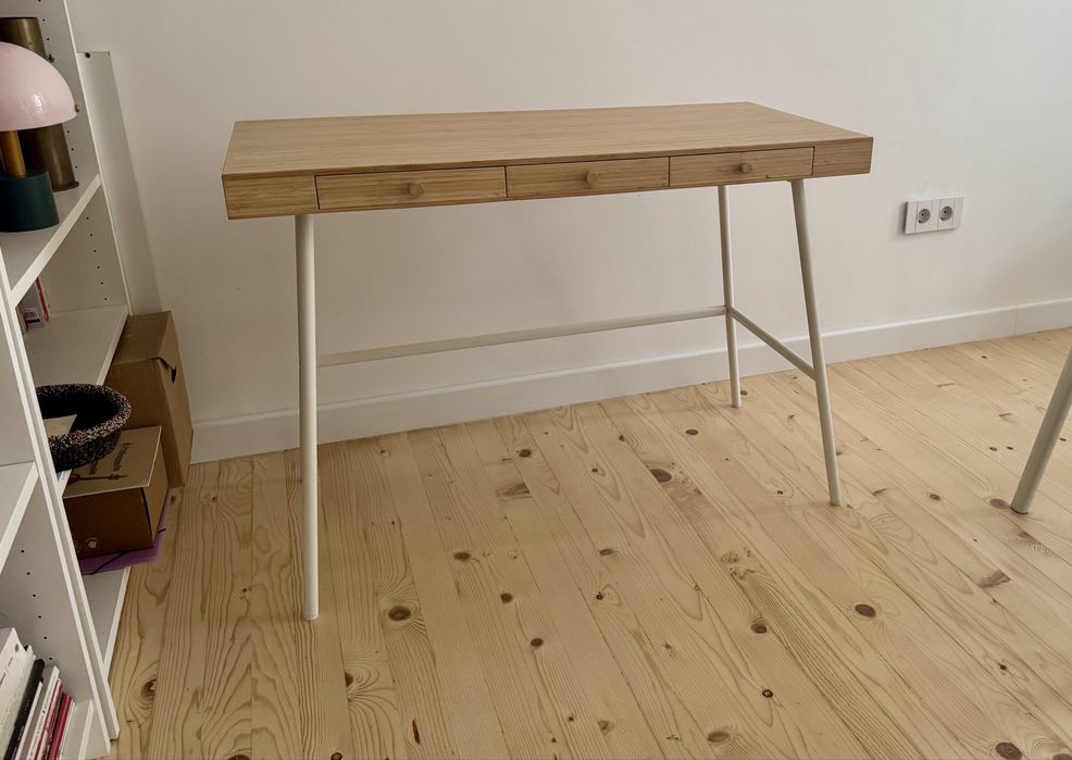 Бюро Ikea LILLAsen
