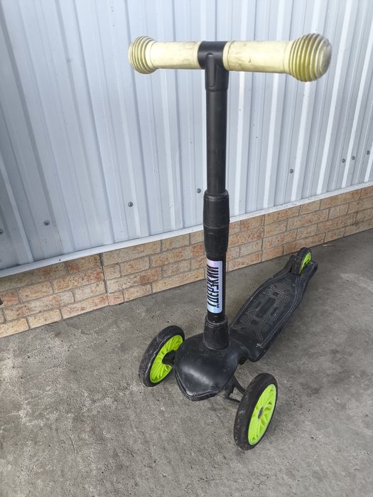 Продам самокат детский