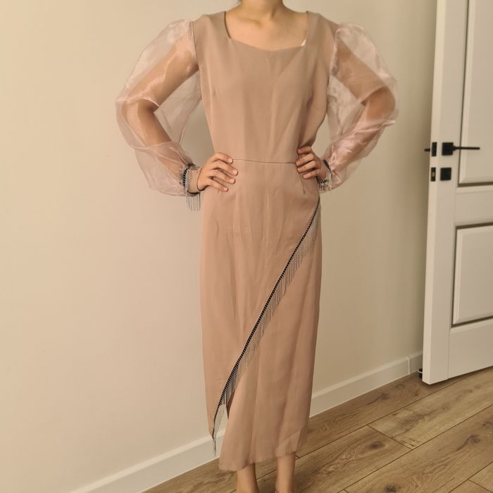 Сатылымда базалық көйлектер