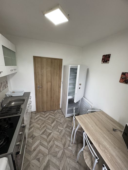 Inchiriez apartament 2 camere