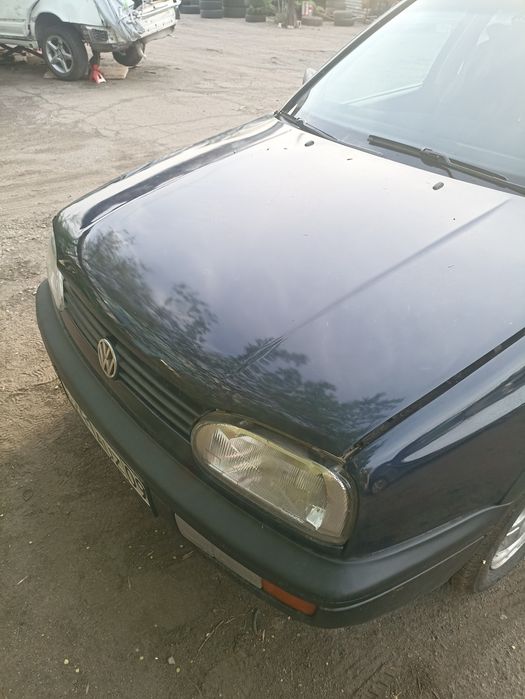 Автомобиль Фольксваген гольф 3