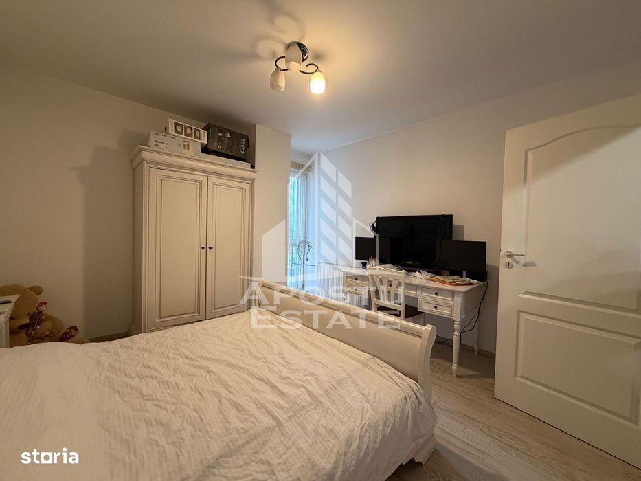 Apartament cu 2 camere, semidecomandat, bloc nou, zona Soarelui