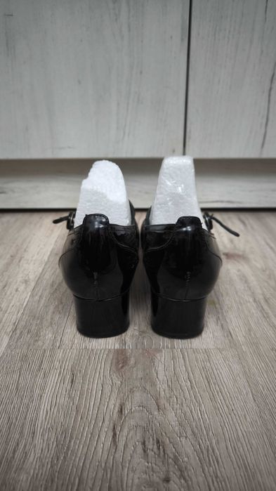 Черные женские туфли