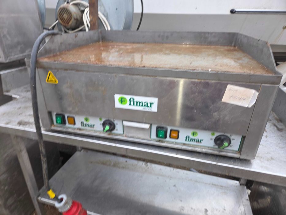 Grill  cu banc pe gaz sau la 380v, neted și striat