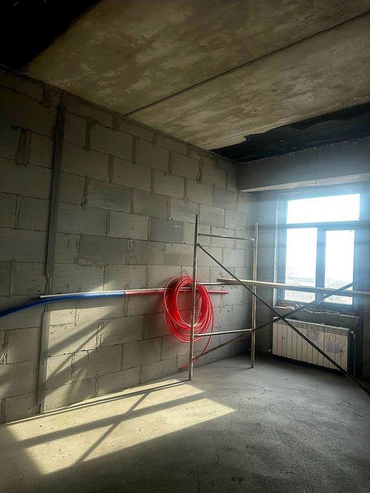 Срочно Продаётся 2х-ком на Против Белтепа, Бетонка