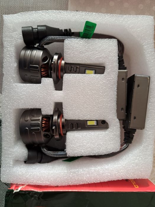 Лед крушки за автомобил