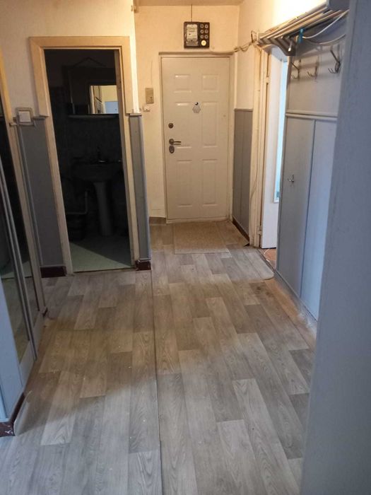 De inchiriat apartament 3 camere decomandate, Bloc UM, et.5/6, 2 bai