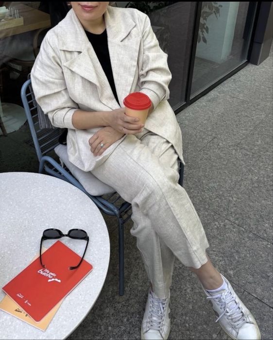 Продается женский  костюм