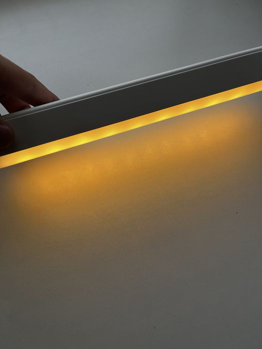 Продаю лампу на магнитах