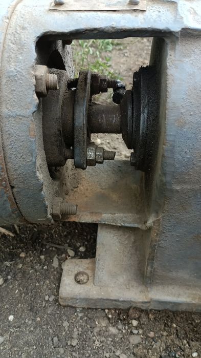 Насос центробежный (помпа)