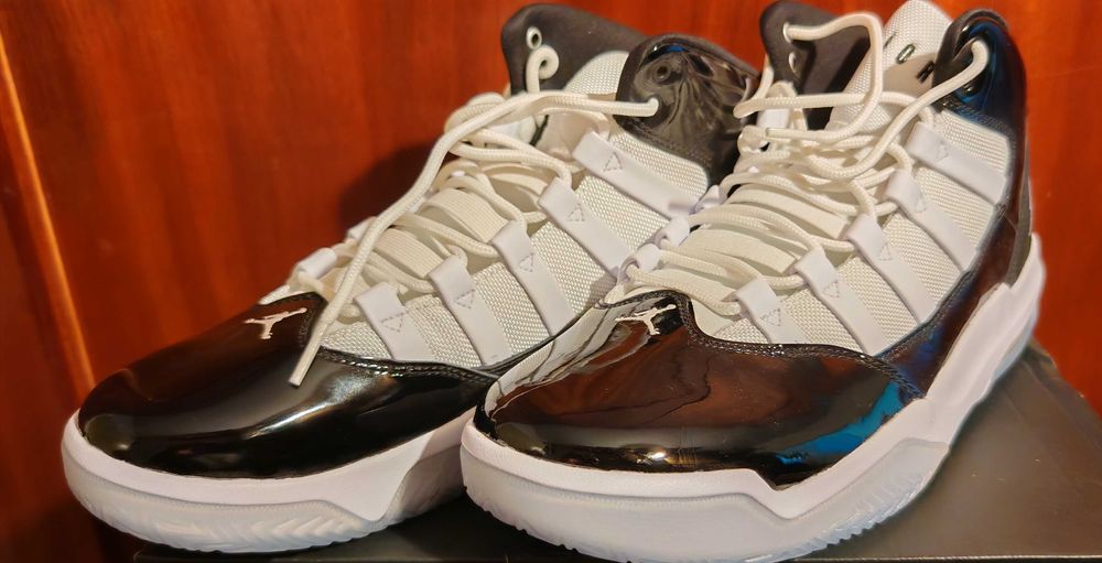 Nike Air Jordan Max Aura Black White ЧИСТО НОВИ 44.5ти номер 28.5см