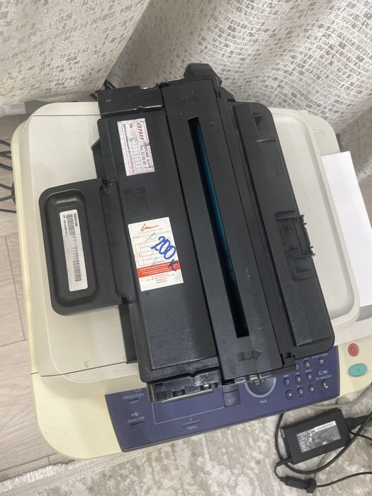 Принтер, печатает очень плохо, картриджы 2