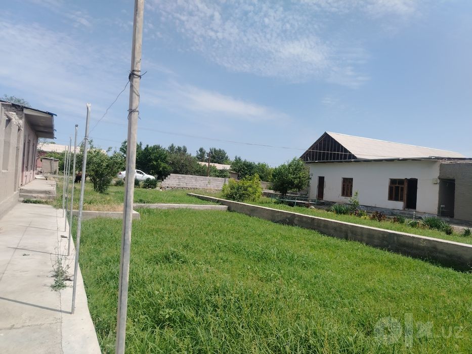 16 sotixlik hovli sotiladi