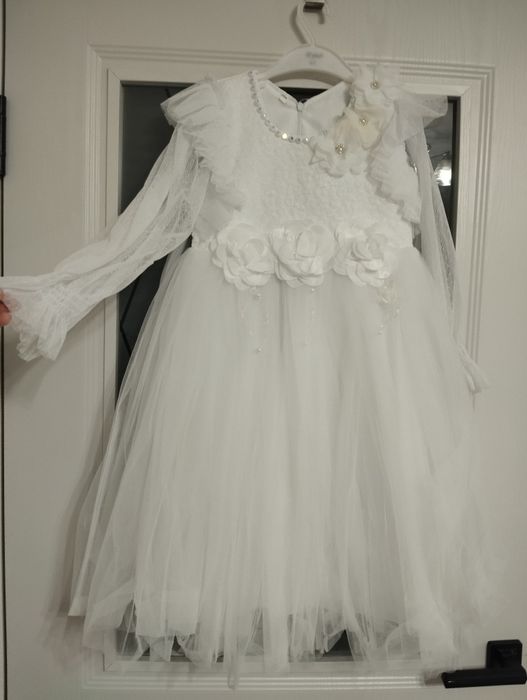 Продам платье для девочки