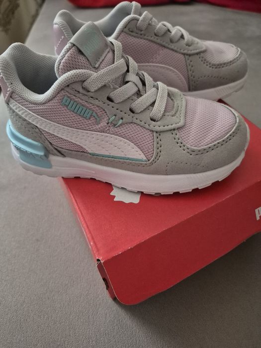 Ghete si adidasi fetite. Marimea 23