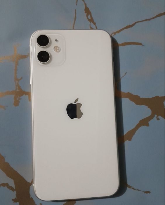 Ipone 11  емкость 79. 64 гб