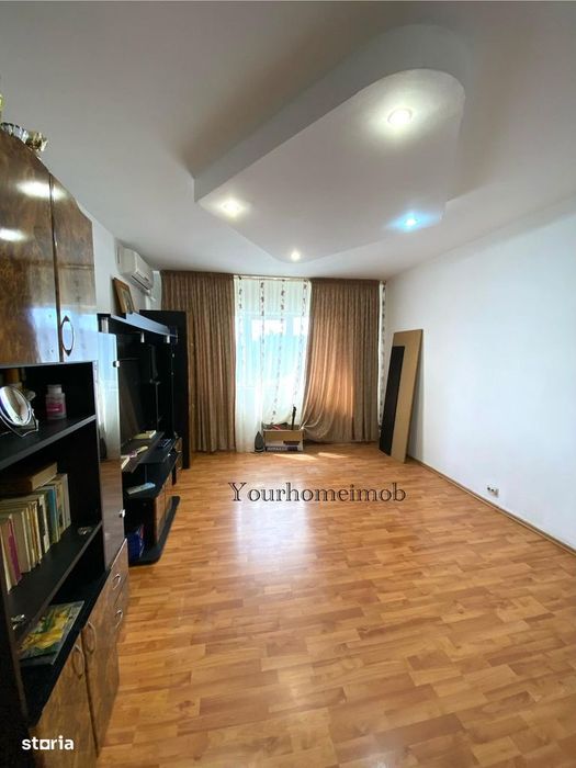Apartament 3 camere semidecomandat, Craiovița Nouă, 3/10