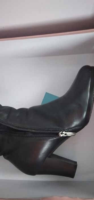 Продам сапоги женские