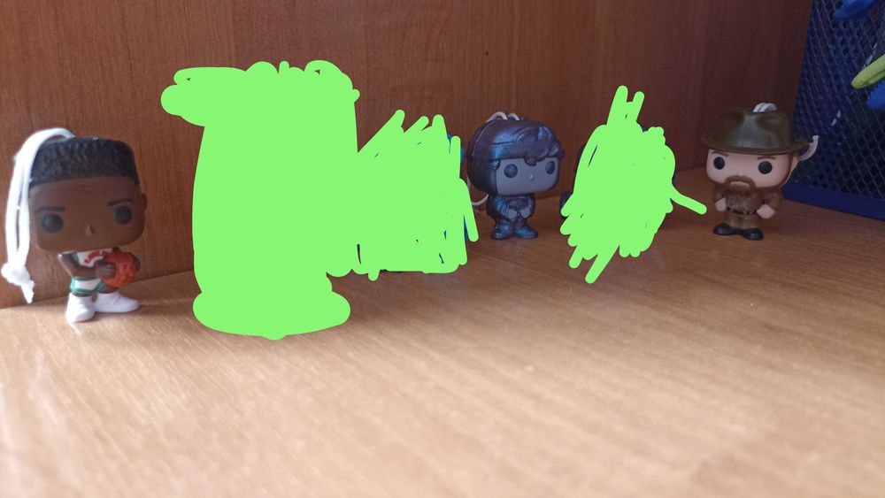 Киндер Очень странные дела