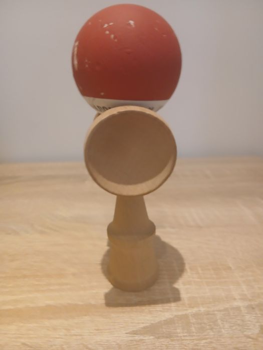 Kendama in stare bună.