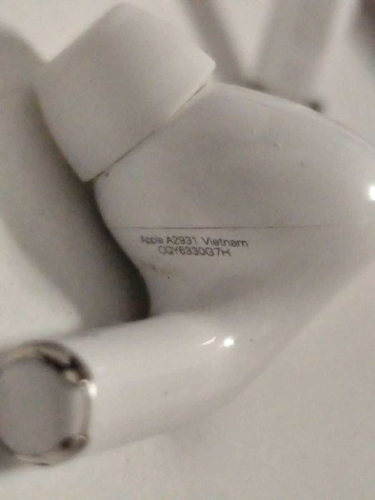 AirPods Pro 2 с MagSafe – много запазени, пълен комплект