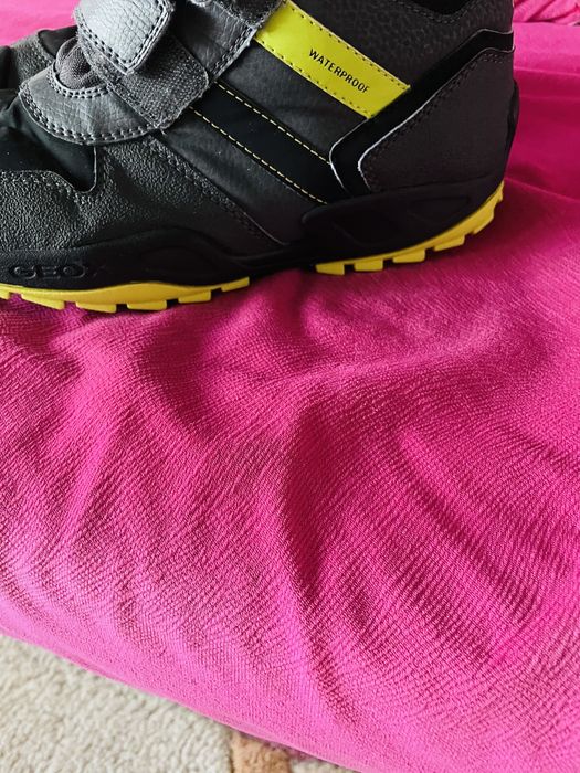 Обувки, боти Geox