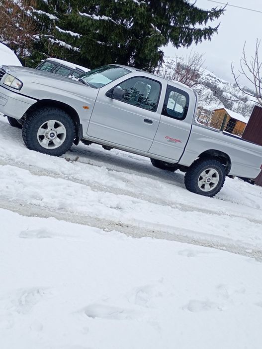 De vânzare Mazda b2500 freestyle cab