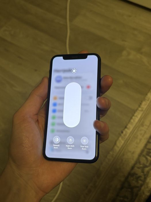 Продам Айфон 11 про