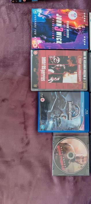 Филми на DVD и BLU RAY култови заглавия