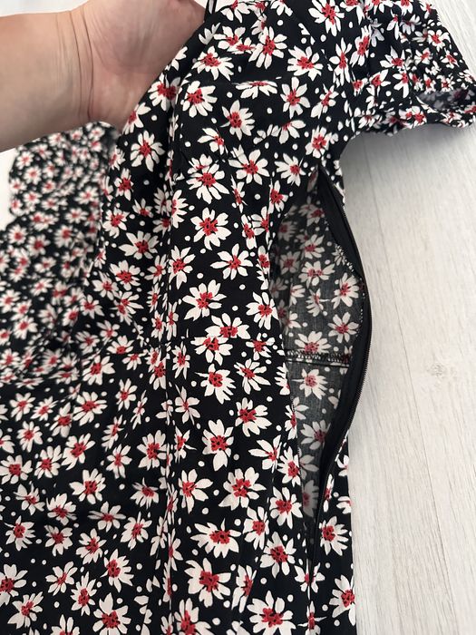 Къса рокля на цветенца ZARA